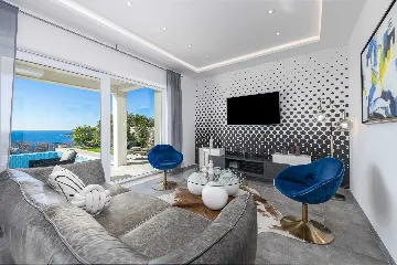 Modern Coastal Villa with Infinity Pool, Mlini