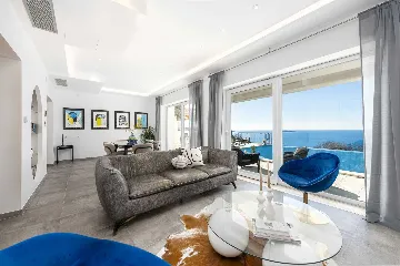 Modern Coastal Villa with Infinity Pool, Mlini