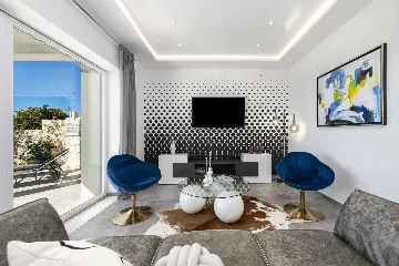 Modern Coastal Villa with Infinity Pool, Mlini