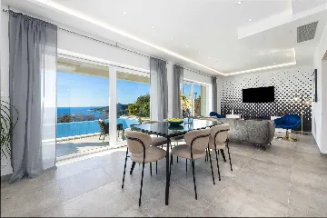 Modern Coastal Villa with Infinity Pool, Mlini