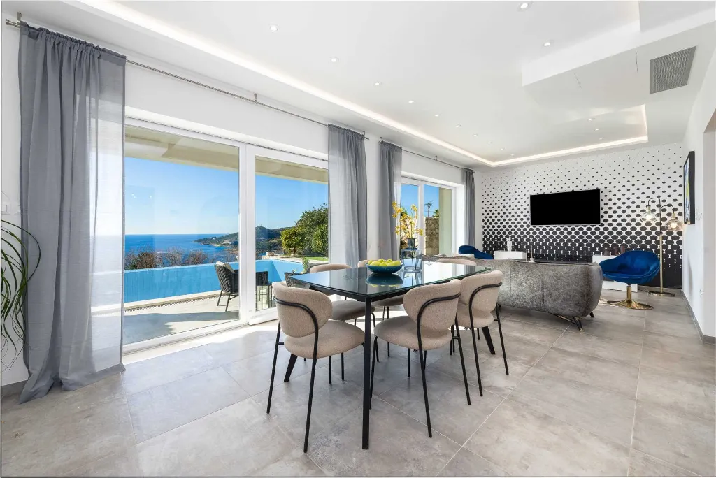 Modern Coastal Villa with Infinity Pool, Mlini