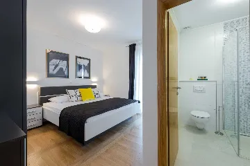 Modern Coastal Villa with Infinity Pool, Mlini