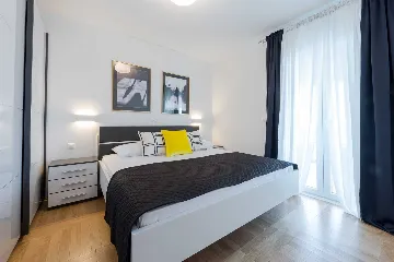 Modern Coastal Villa with Infinity Pool, Mlini