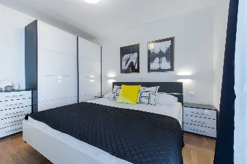 Modern Coastal Villa with Infinity Pool, Mlini