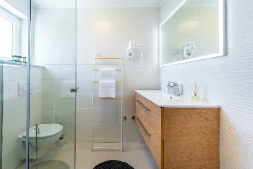 Modern Coastal Villa with Infinity Pool, Mlini