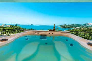 Modern Coastal Villa with Infinity Pool, Mlini