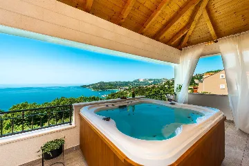 Modern Coastal Villa with Infinity Pool, Mlini