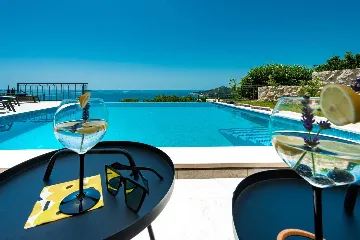 Modern Coastal Villa with Infinity Pool, Mlini