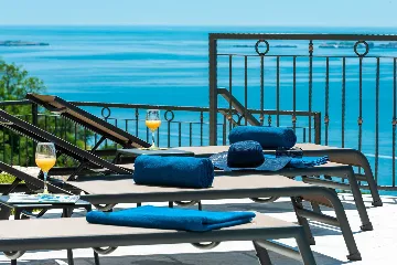 Modern Coastal Villa with Infinity Pool, Mlini