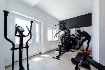 Modern Coastal Villa with Infinity Pool, Mlini