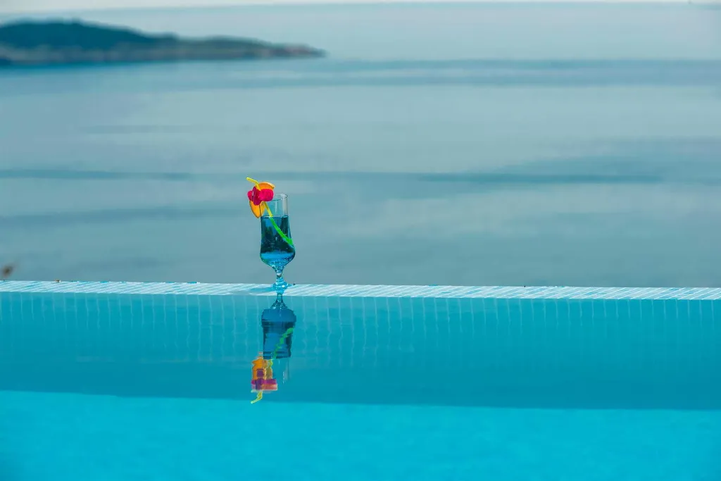 Modern Coastal Villa with Infinity Pool, Mlini