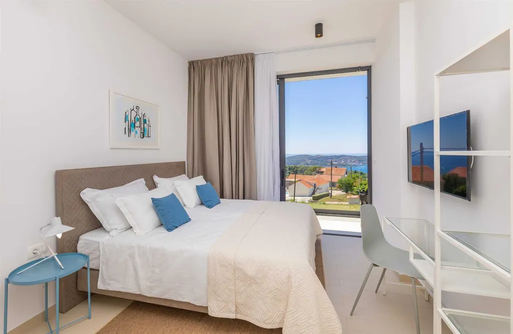 Modern Villa with Pool and Sea Views in Dubrovnik