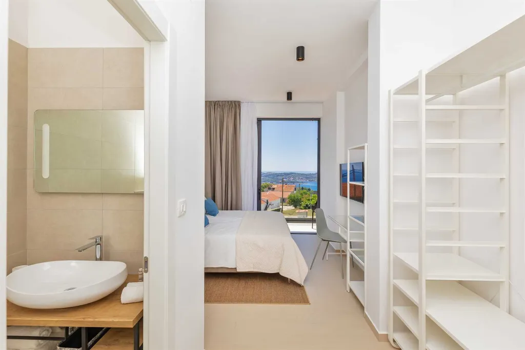 Modern Villa with Pool and Sea Views in Dubrovnik