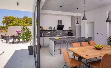 Modern Villa with Pool and Sea Views in Dubrovnik