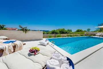 Modern Villa with Pool and Sea Views in Dubrovnik