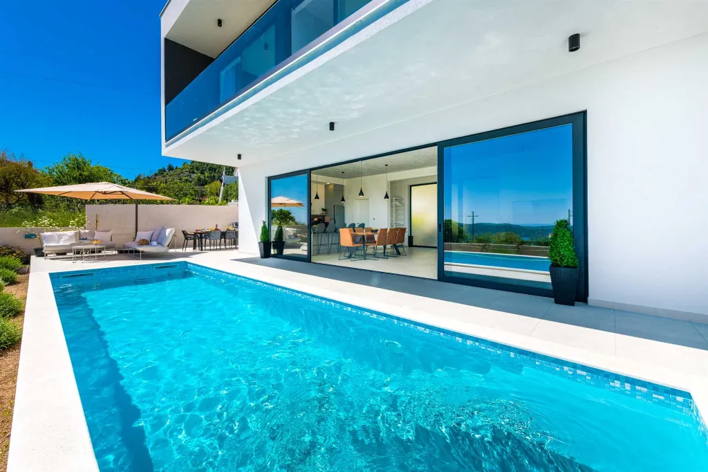 Modern Villa with Pool and Sea Views in Dubrovnik