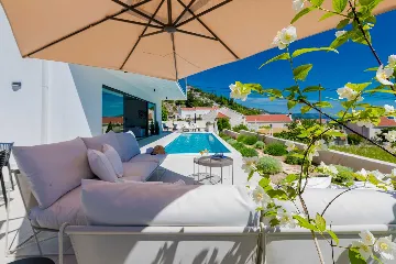 Modern Villa with Pool and Sea Views in Dubrovnik
