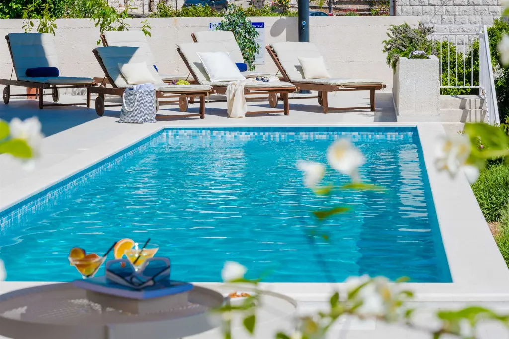 Modern Villa with Pool and Sea Views in Dubrovnik