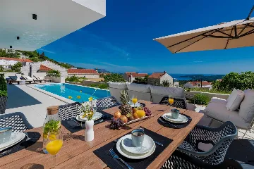 Modern Villa with Pool and Sea Views in Dubrovnik