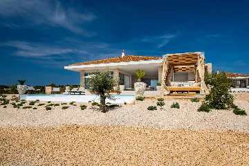 Modern Island Villa with Pool in Novalja