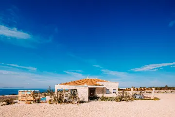 Modern Villa with Pool and Terrace, Novalja