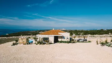 Modern Villa with Pool and Terrace, Novalja