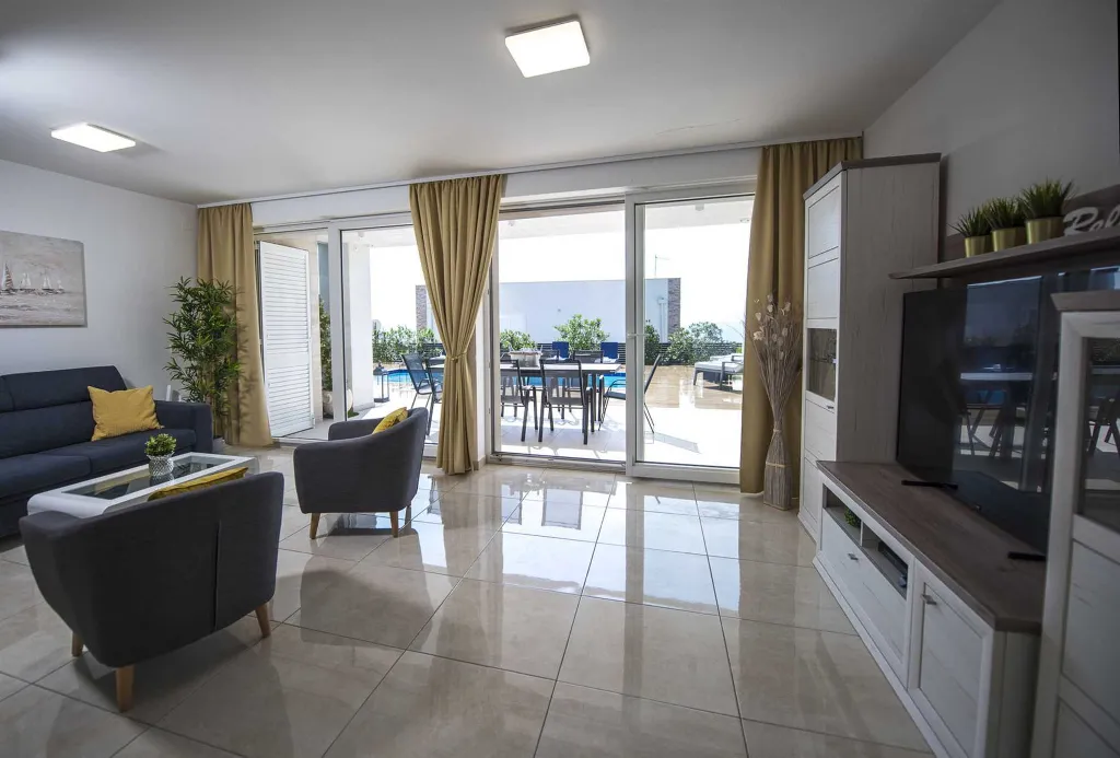 Modern Family Villa with Pool in Novalja