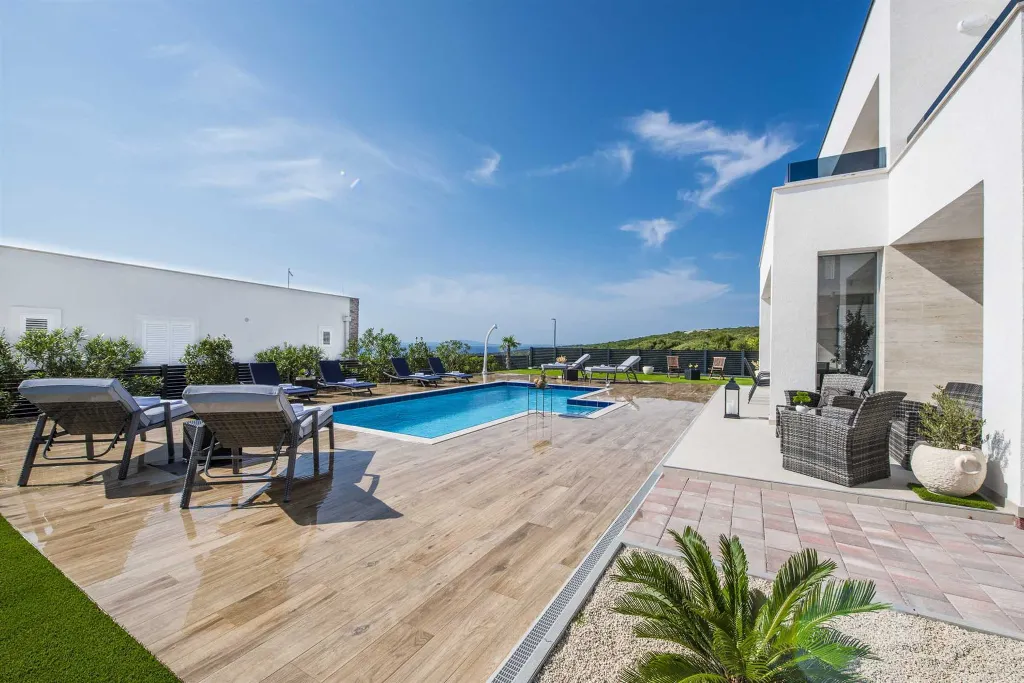 Modern Family Villa with Pool in Novalja