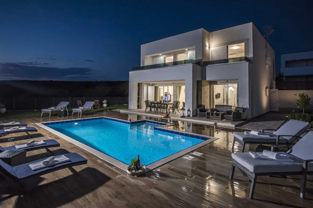 Modern Family Villa with Pool in Novalja