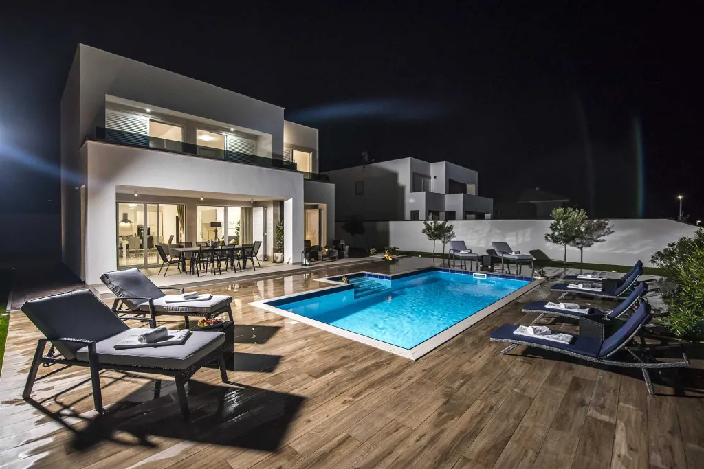 Modern Family Villa with Pool in Novalja