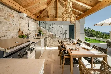 Modern Family Villa with Pool in Mlini