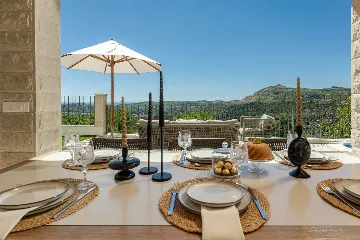 Modern Family Villa with Pool in Mlini