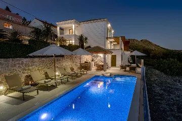 Modern Family Villa with Pool in Mlini