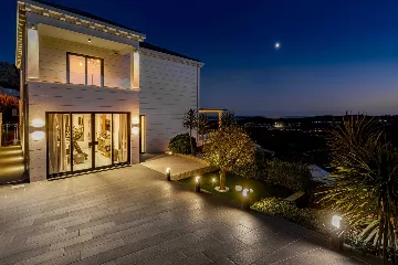 Modern Family Villa with Pool in Mlini