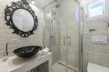 Modern Family Villa with Pool in Mlini