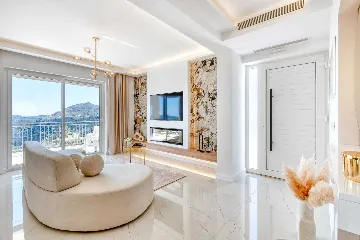 Modern Family Villa with Pool in Mlini