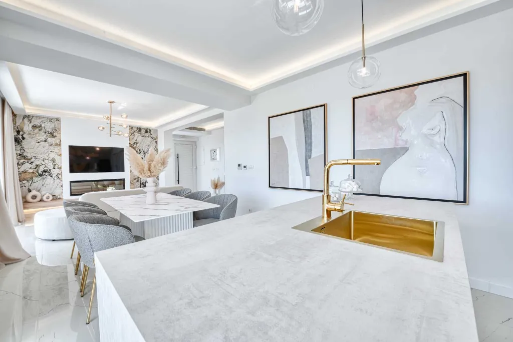 Modern Family Villa with Pool in Mlini