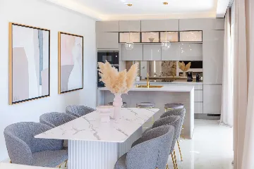 Modern Family Villa with Pool in Mlini