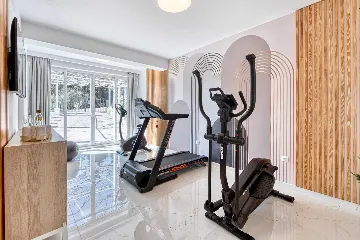 Modern Family Villa with Pool in Mlini