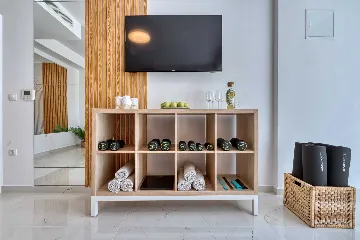 Modern Family Villa with Pool in Mlini