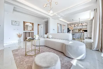 Modern Family Villa with Pool in Mlini