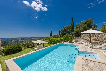 Modern Family Villa with Pool near Mlini