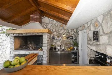 Modern Family Villa with Pool near Mlini