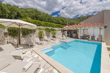 Modern Family Villa with Pool near Mlini