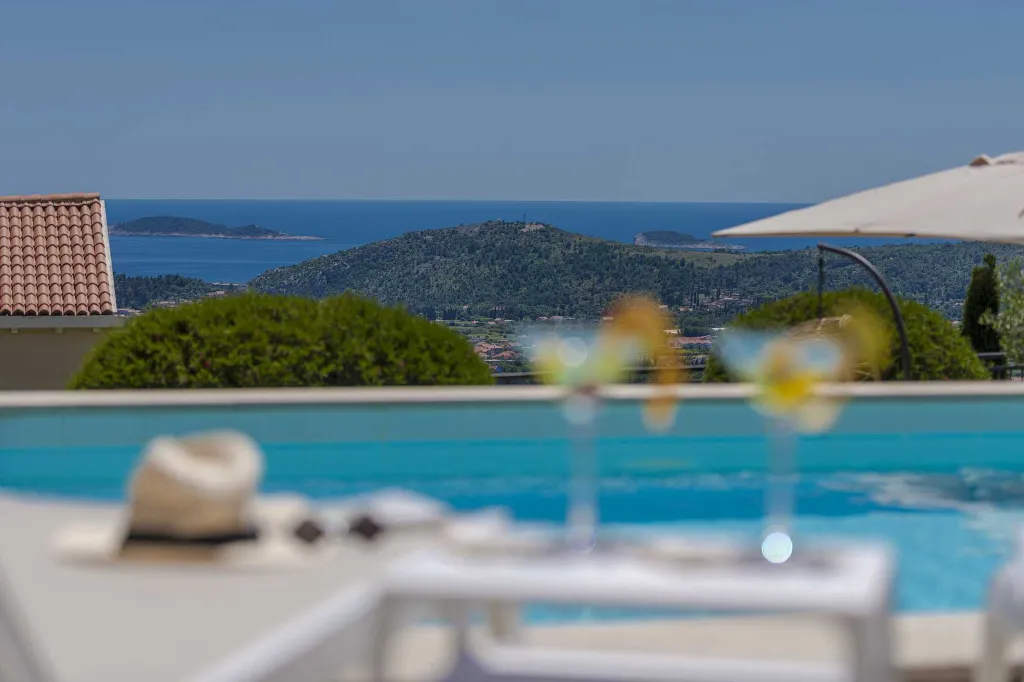 Modern Family Villa with Pool near Mlini