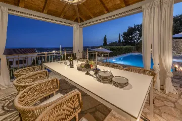 Modern Family Villa with Pool near Mlini