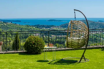 Modern Family Villa with Pool near Mlini