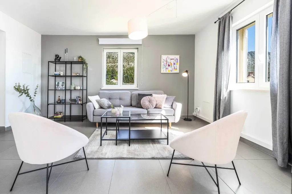 Modern Family Villa with Pool near Mlini