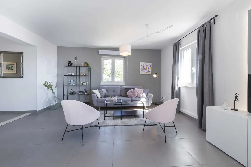 Modern Family Villa with Pool near Mlini