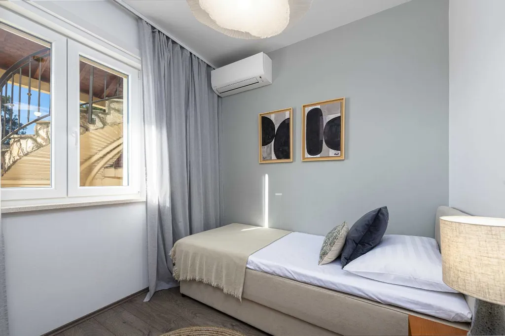 Modern Family Villa with Pool near Mlini